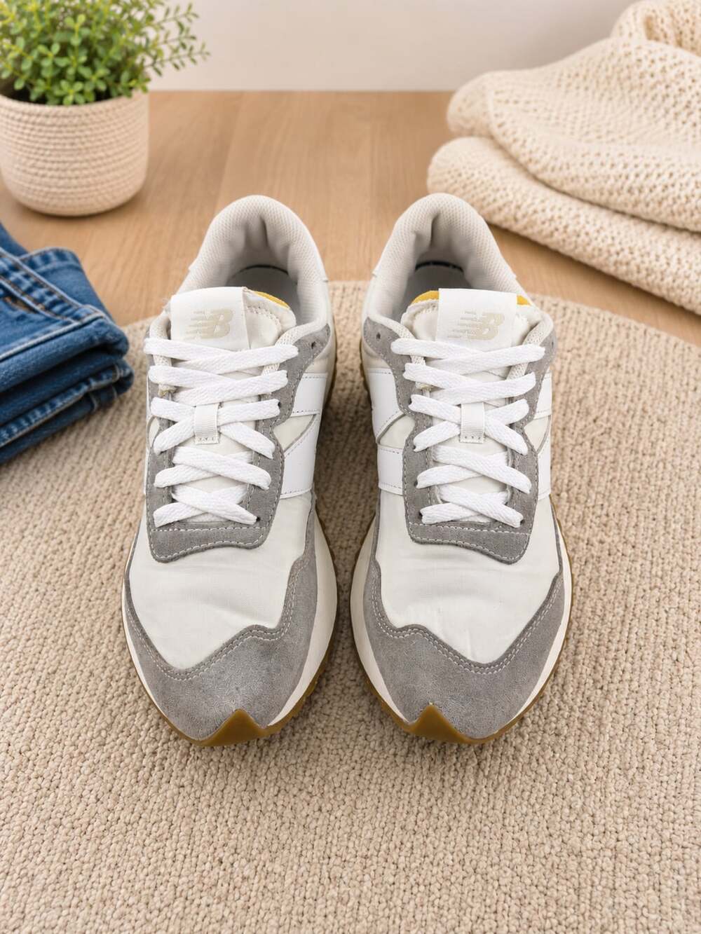 New Balance 237 WS237NV White Gray Retro Running Sneakers Women’s 8.5 B